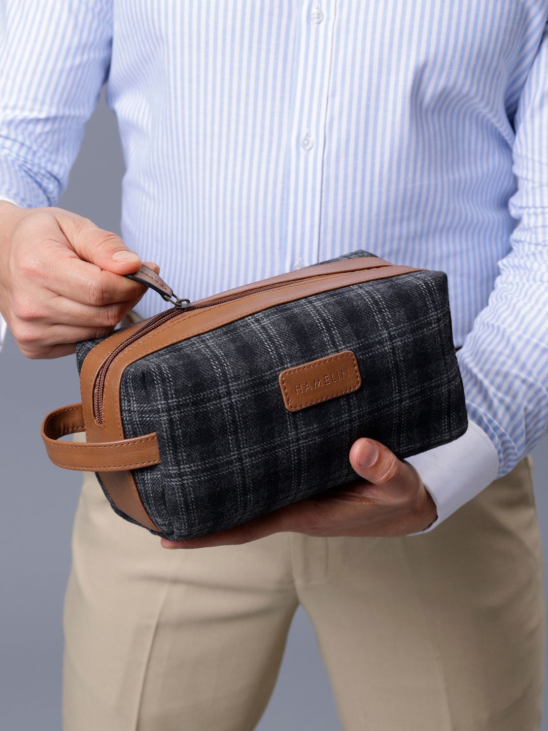 

HAMELIN Checked Structured Handheld Bag with, Grey