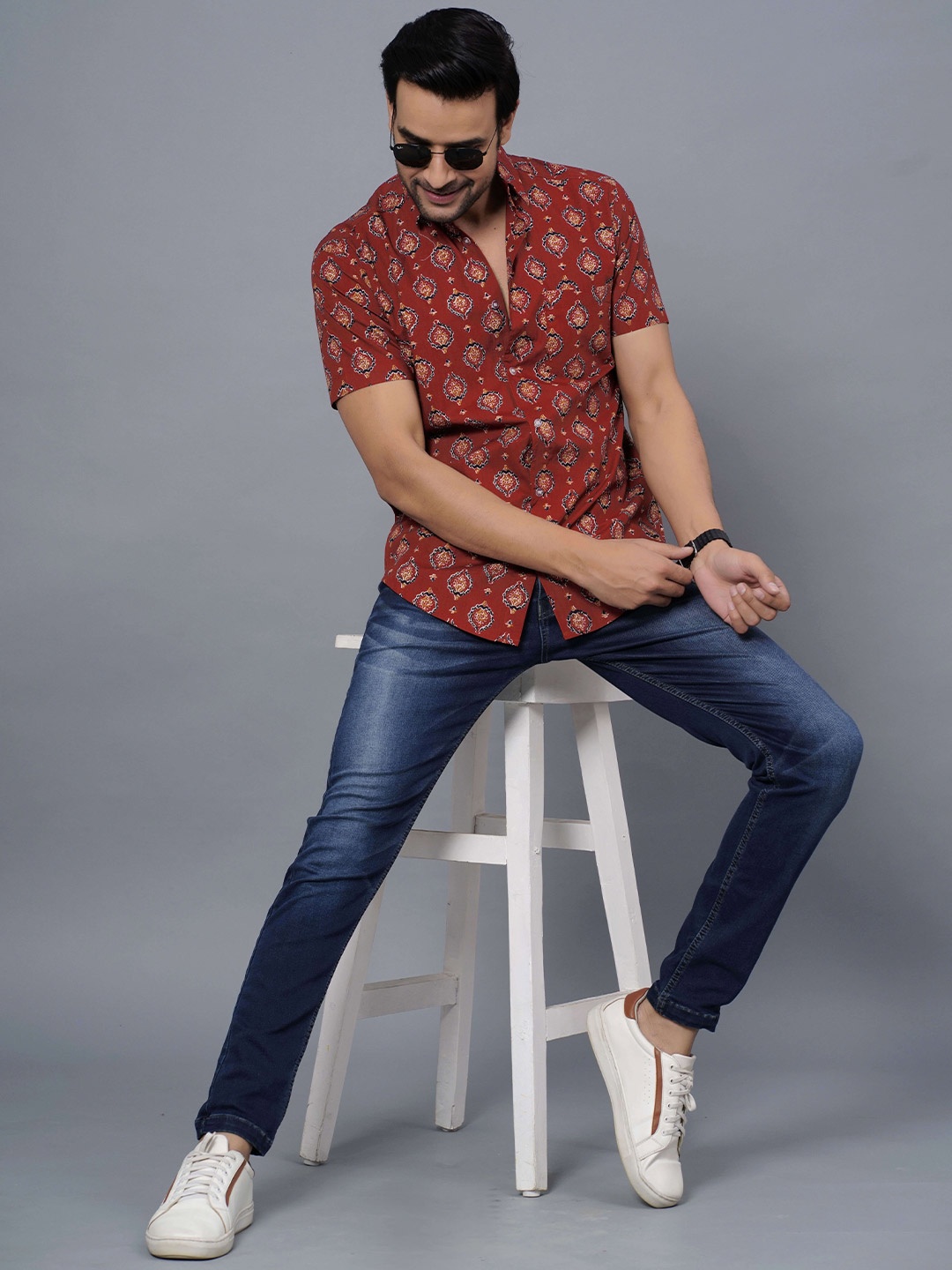 

Moda Rapido Men Comfort Opaque Printed Casual Shirt, Maroon
