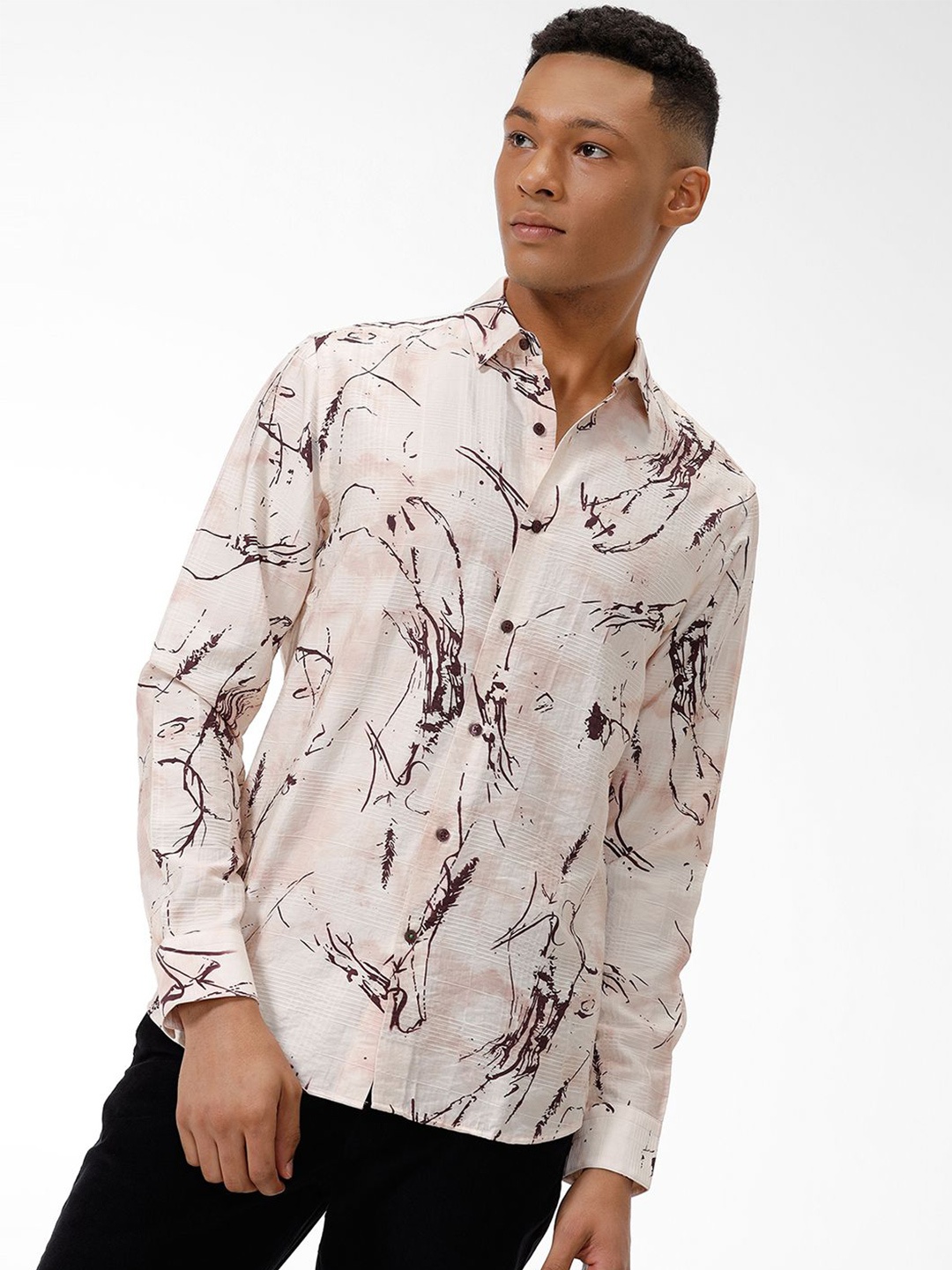 

The Collection Men Classic Opaque Printed Casual Shirt, Peach