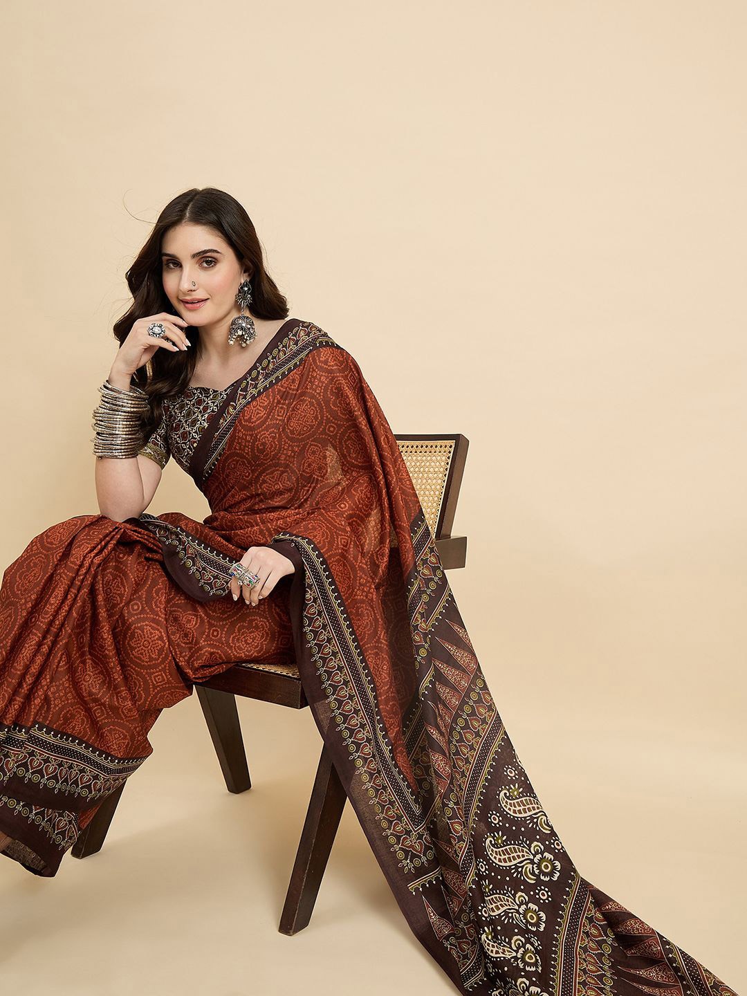 

Sangria Geometric Printed Bhagalpuri Saree with Unstitched Blouse, Rust