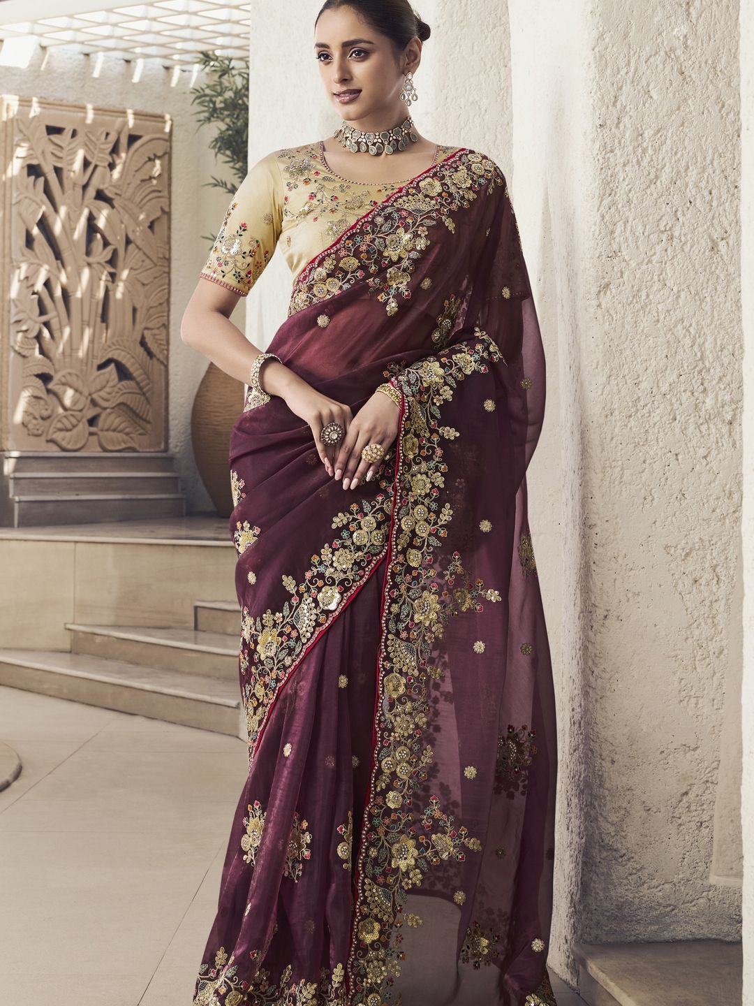 

Suha Floral Art Silk Saree, Maroon