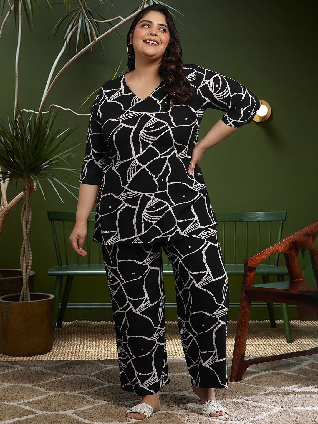 

ISHQY Plus Size Floral Printed Pure Cotton Top With Palazzo Co-Ords, Black