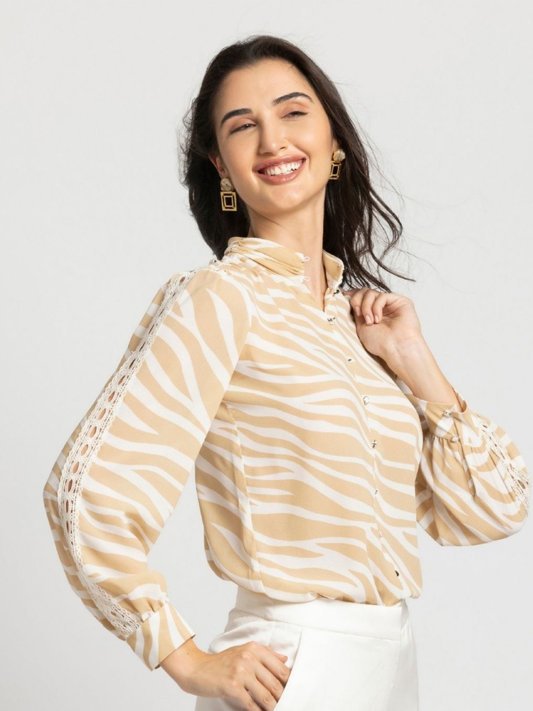 

JULO Women Standard Opaque Striped Casual Shirt, White