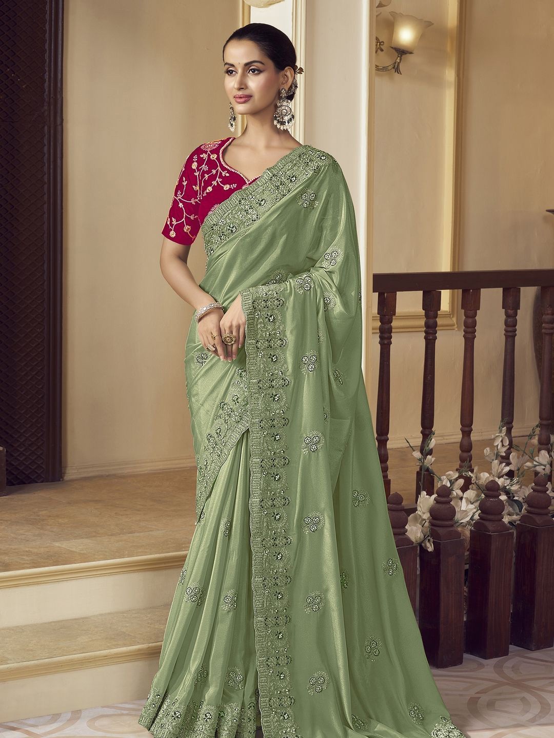 

Suha Floral Poly Georgette Saree, Green