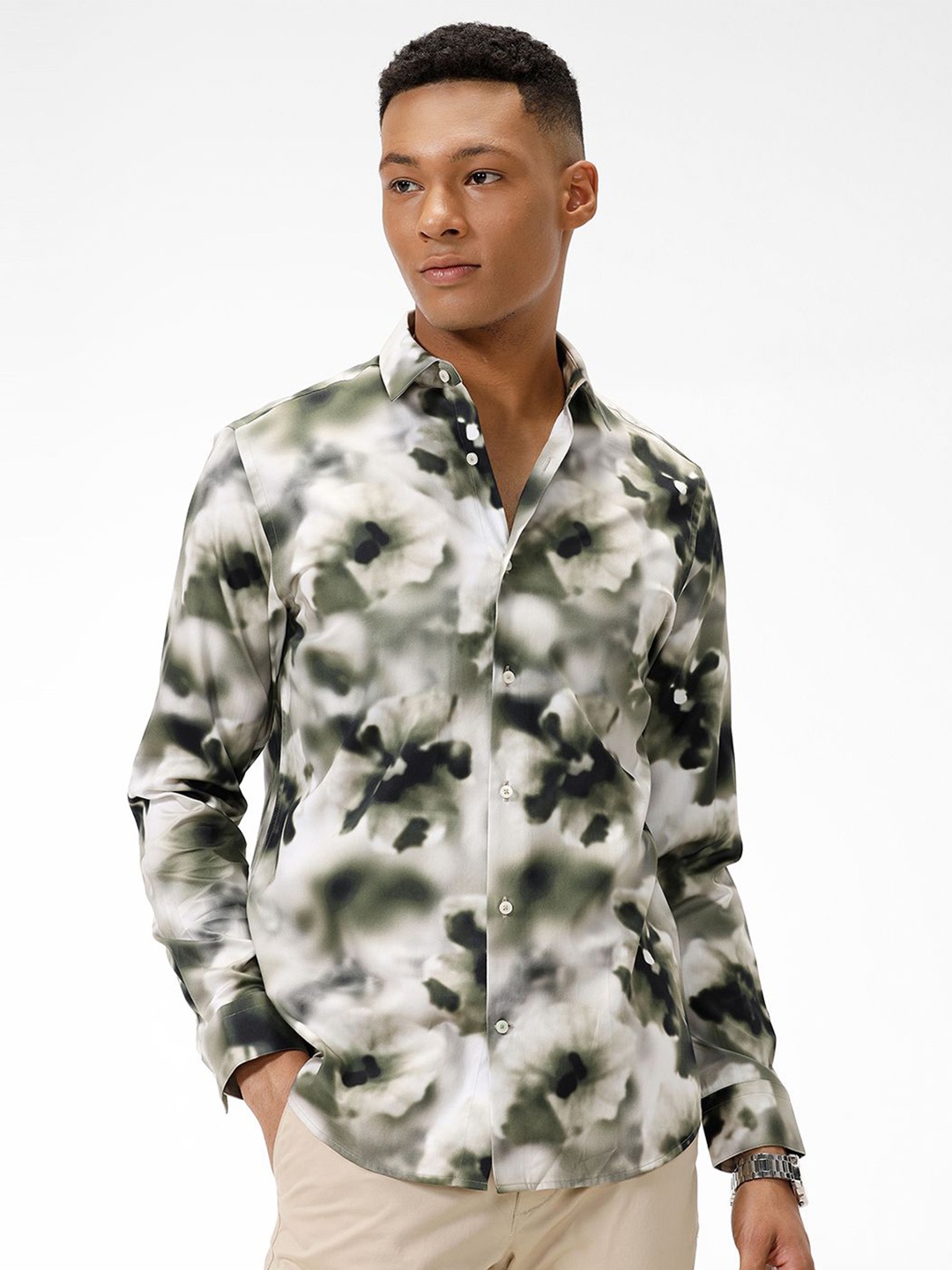 

The Collection Men Classic Opaque Printed Casual Shirt, Green