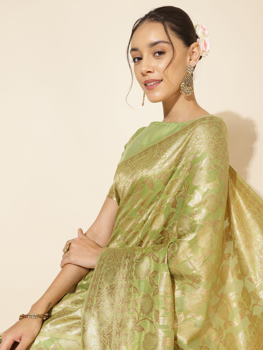 

Janasya Women Chanderi Silk Floral Saree With Unstitched Blouse Piece, Green