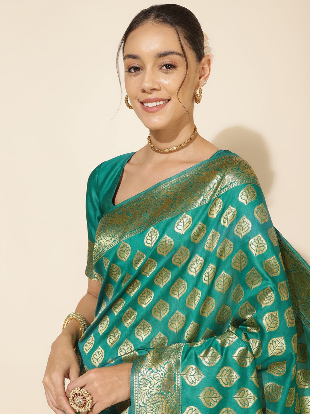 

Janasya Banarasi Silk Ethnic Motifs Saree with Unstitched Blouse Piece, Green