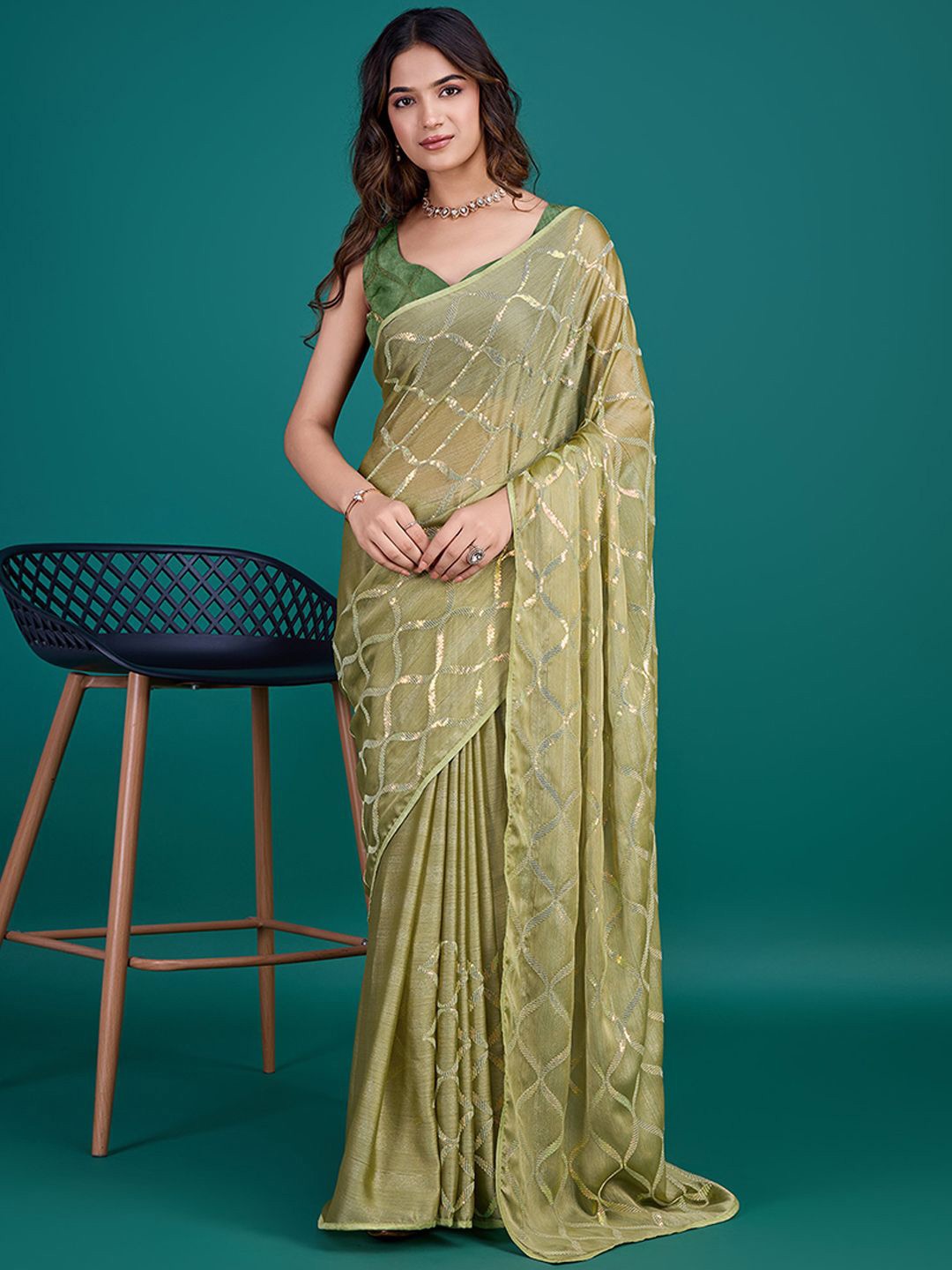 

Peachmode Beads and Stones Pure Georgette Saree, Green