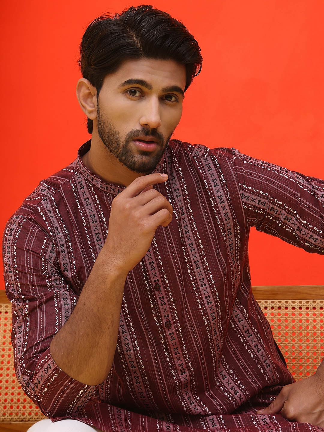 

Jompers Men Geometric Kurta, Maroon
