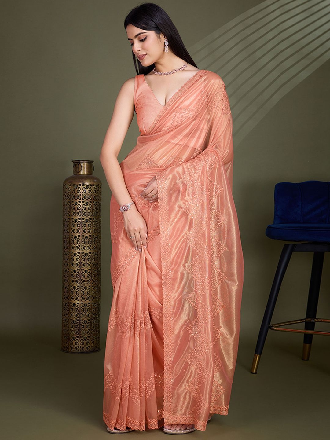 

Peachmode Floral Beads and Stones Net Saree, Peach
