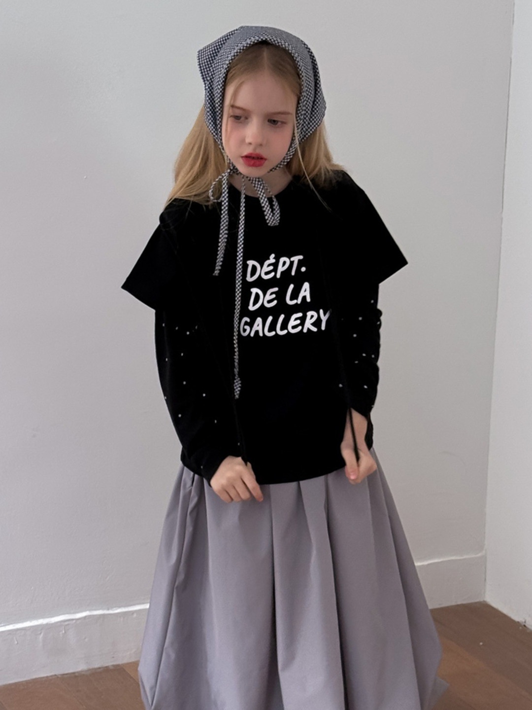 

LULU & SKY Girls Typography Printed Hooded Extended Sleeves Pockets T-shirt, Black