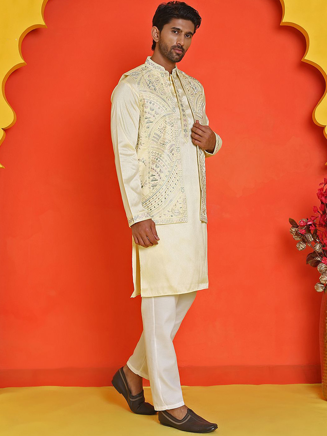 

Jompers Men Floral Embroidered Regular Chikankari Kurta with Pyjamas, Yellow