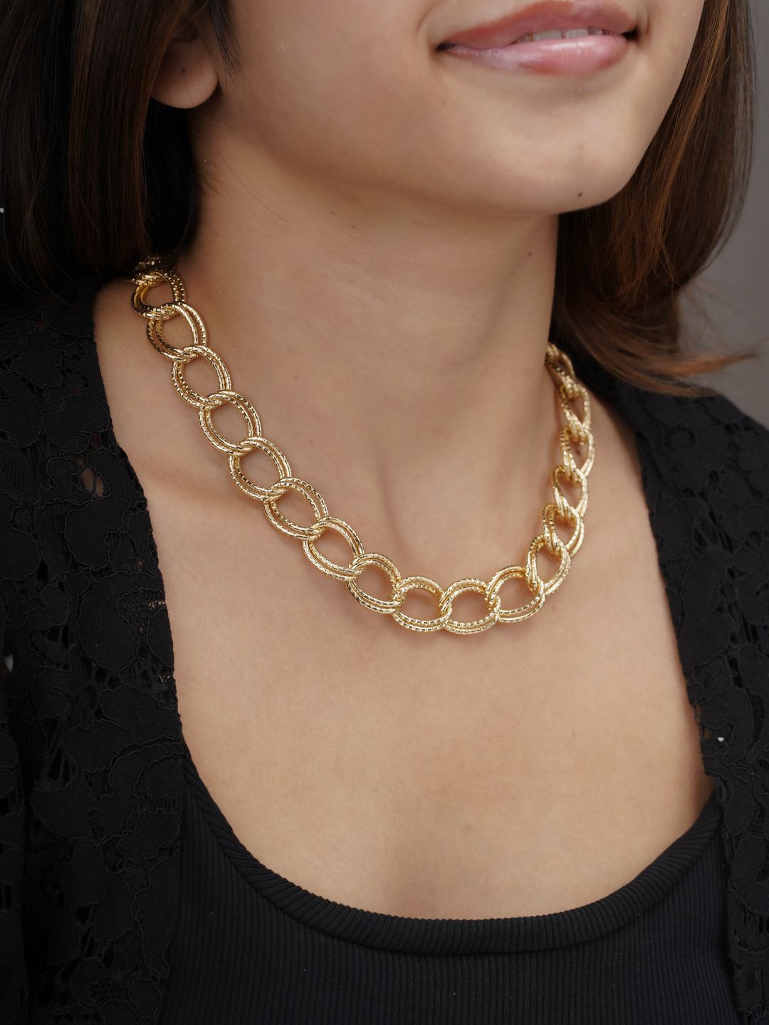 

AARSEE OFFICIAL Anti-Tarnish 22KT Gold-Plated Bold Aura Chain Necklace