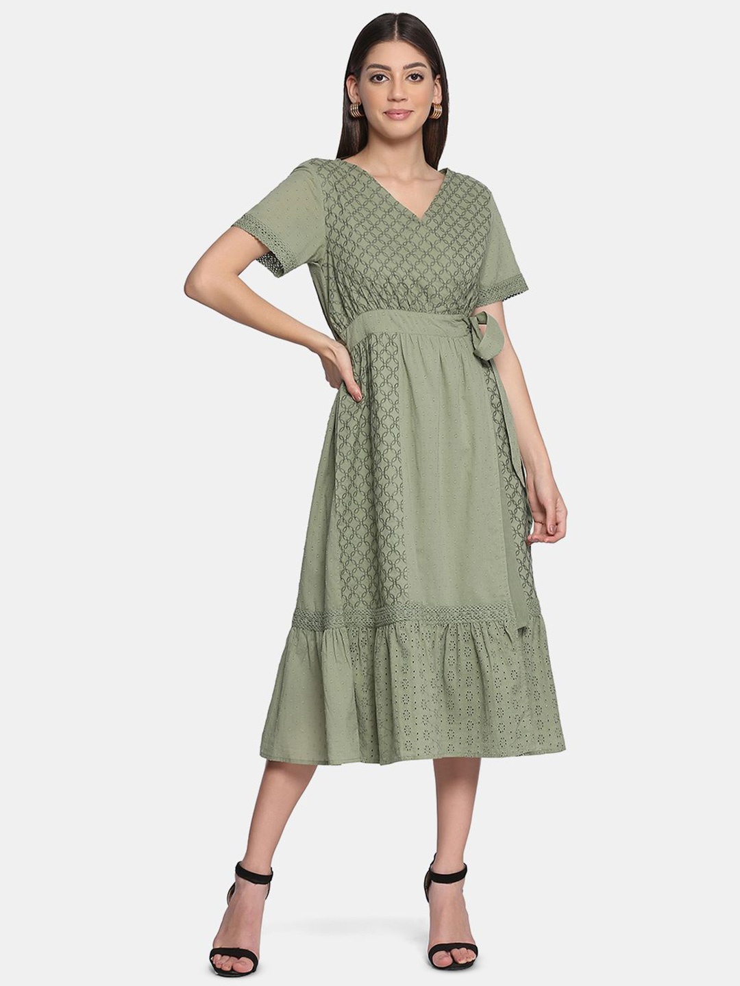 

The Roadster Lifestyle Co Printed Cotton V Neck A-Line Dresses, Green