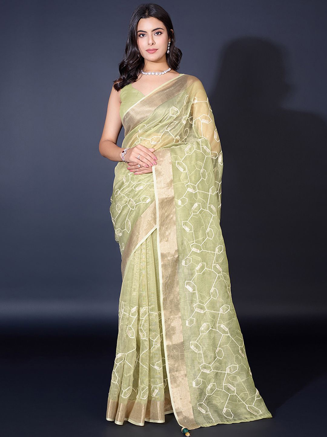 

Peachmode Beads and Stones Khadi Saree, Green