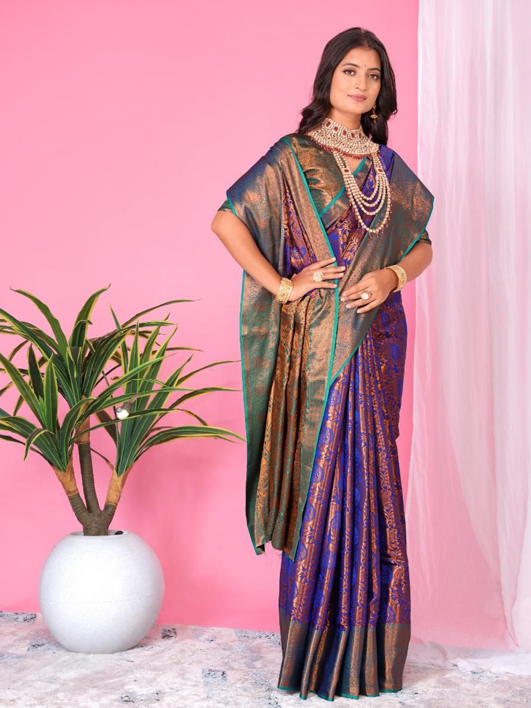 

jayant creation Woven Design Zari Silk Blend Banarasi Saree, Blue
