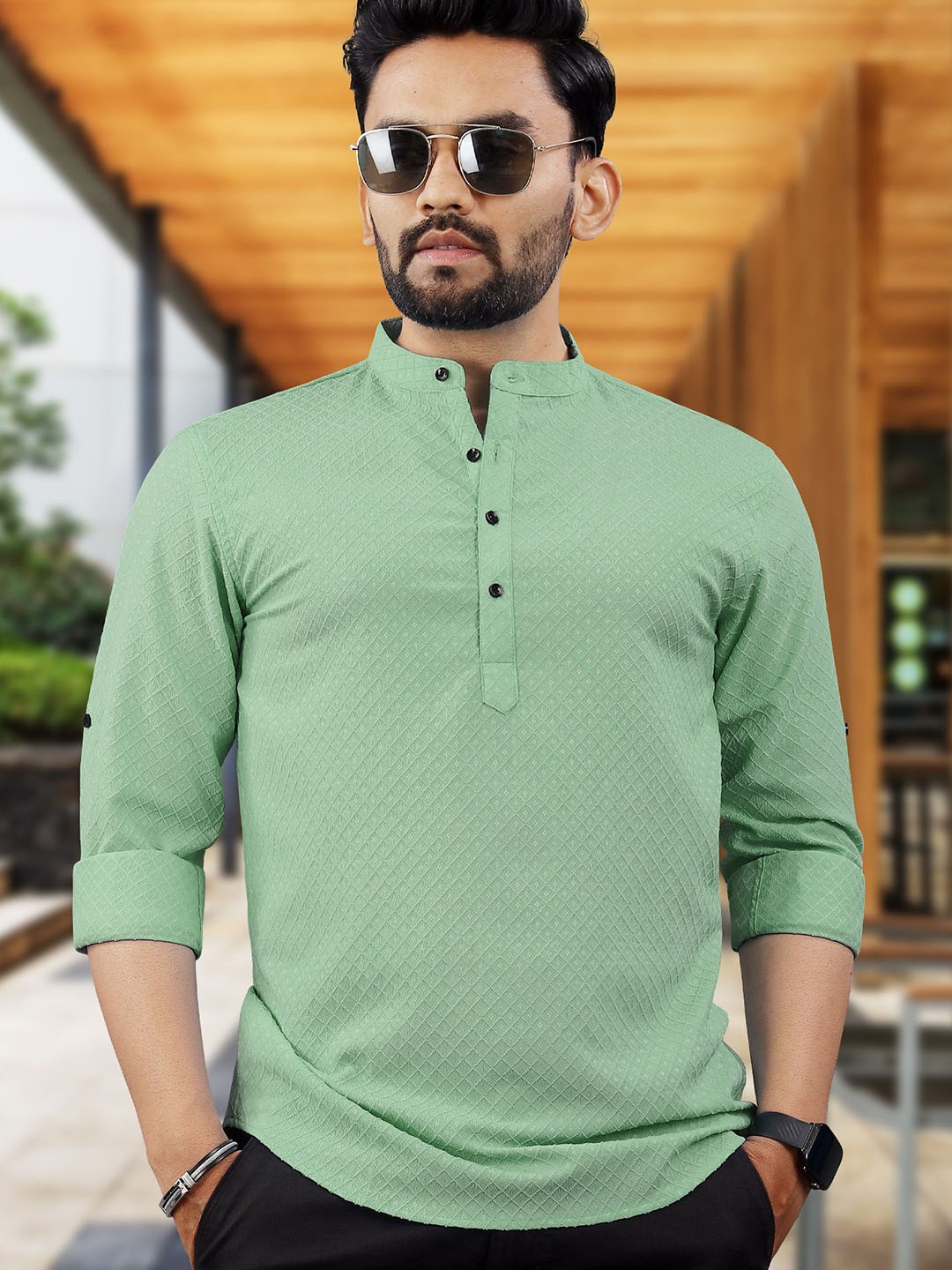 

VeBNoR Geometric Woven Design Band Collar Straight Kurta, Green