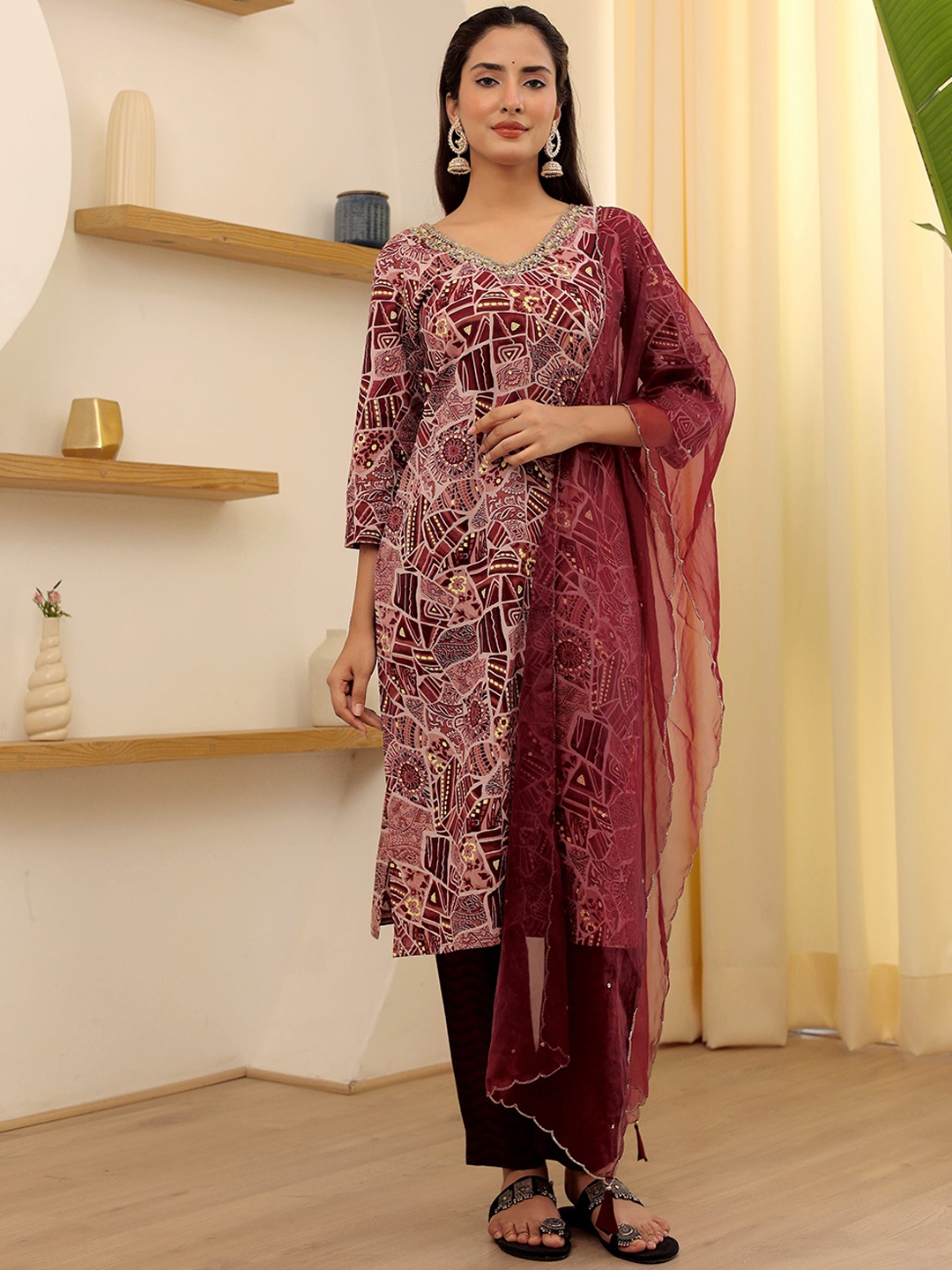 

RANGREAL Women Floral Printed Regular Beads and Stones Pure Cotton Kurta with Trousers & With Dupatta, Maroon