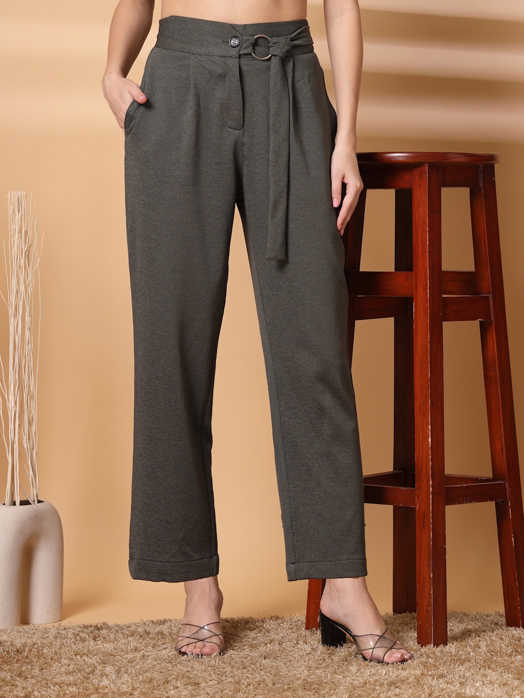 

Chemistry Women Relaxed Pleated Trousers, Green