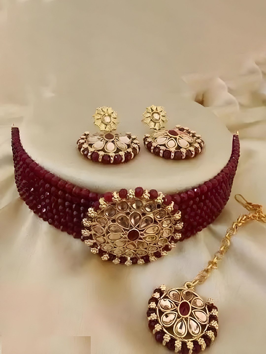

JMBW INTERNATIONAL Set Of 2 Gold Plated Stone Studded & Beaded Jewellery Sets
