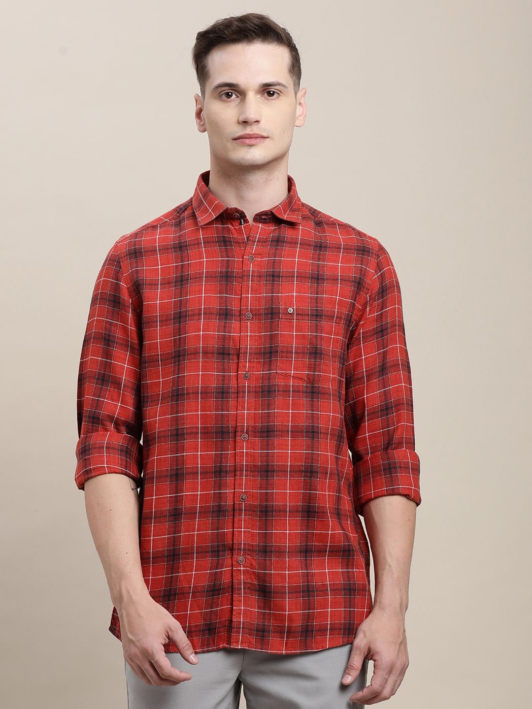 

Turtle Men Relaxed Slim Fit Cutaway Collar Tartan Checked Casual Shirt, Red