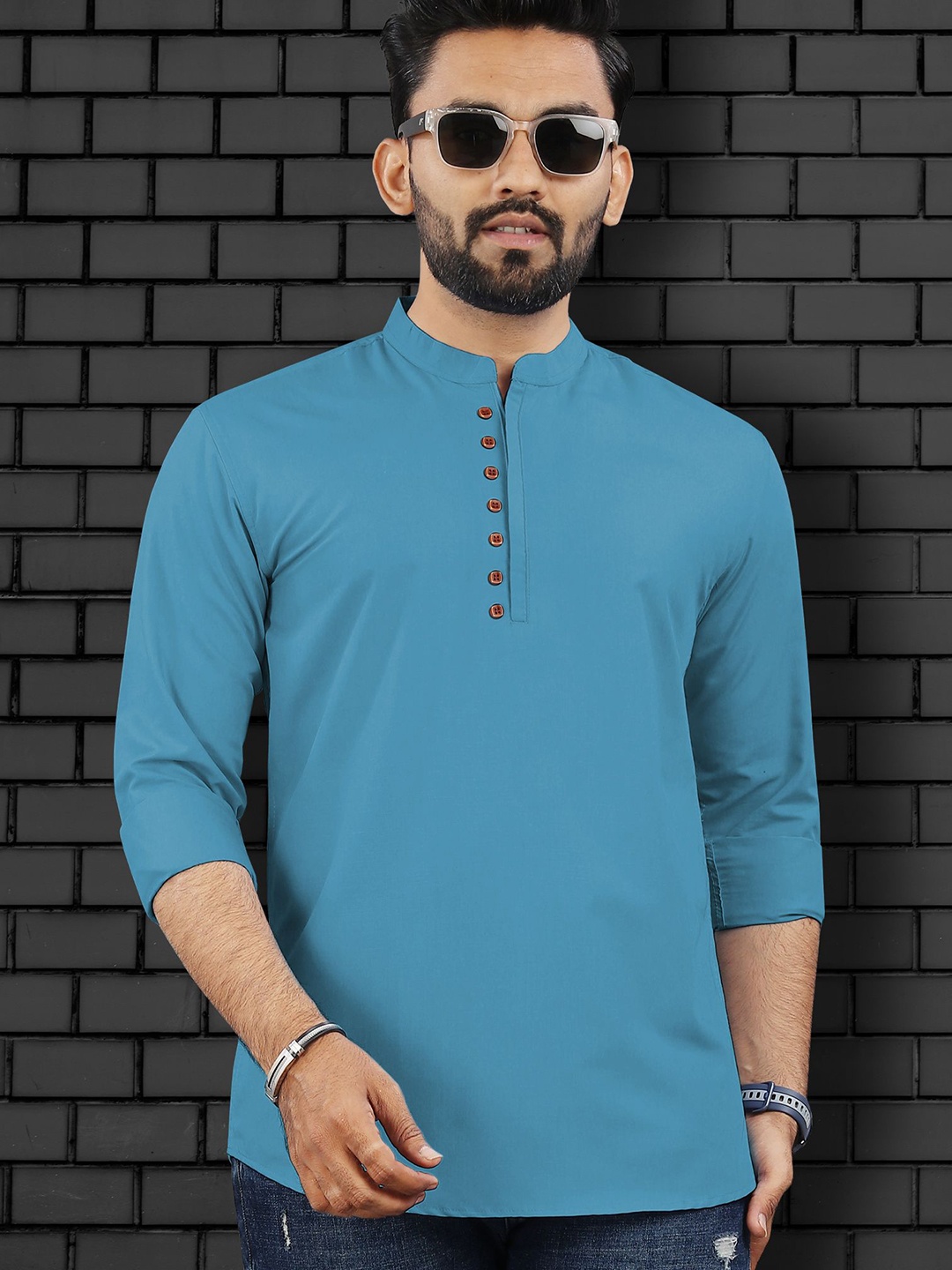 

VeBNoR Men Checked Thread Work Kurta, Blue