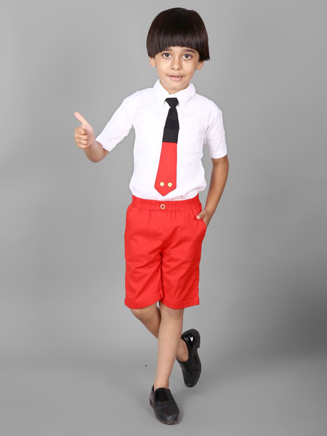 

MAYNEISHA Unisex Kids T-shirt with Shorts, White