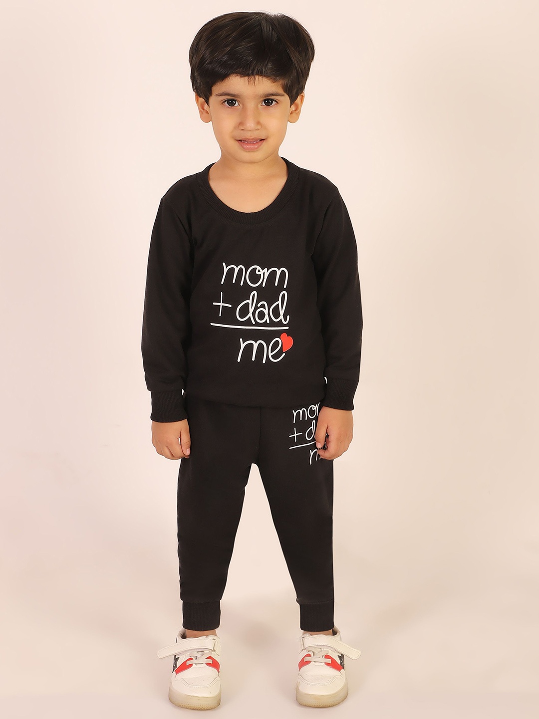 

MAYNEISHA Unisex Kids Printed T-shirt, Black