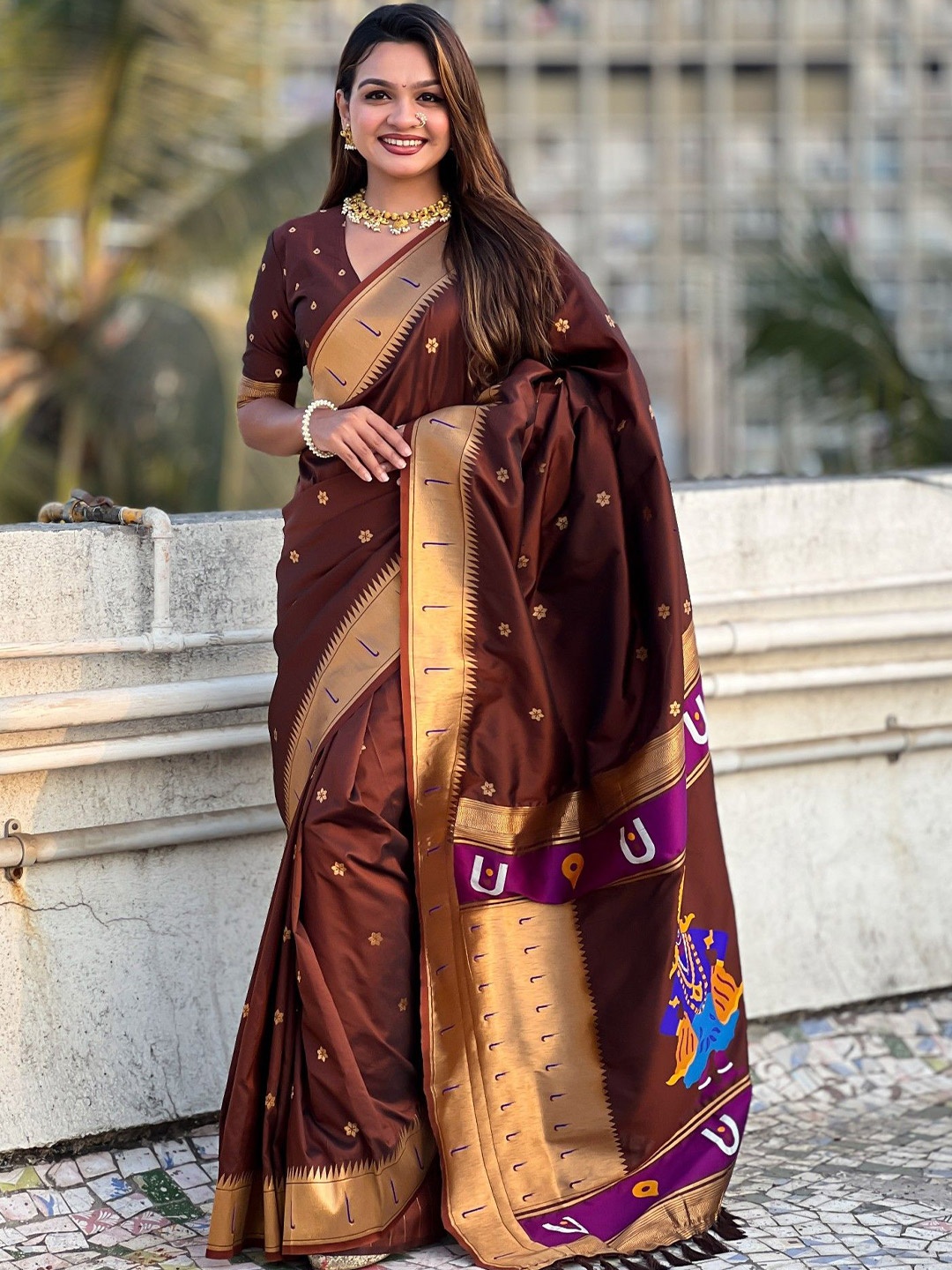 

MySilkLove Ethnic Motifs Zari Silk Blend Paithani Saree, Brown