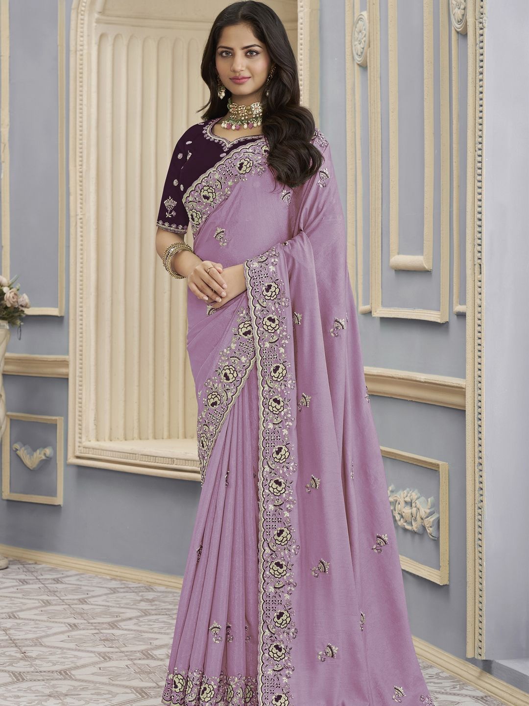 

Suha Floral Poly Georgette Saree, Purple