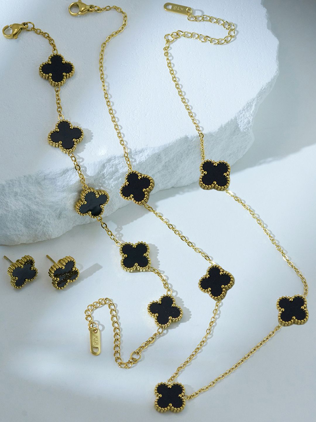 

Designs & You Gold Plated Stainless Steel Clover Jewellery Set