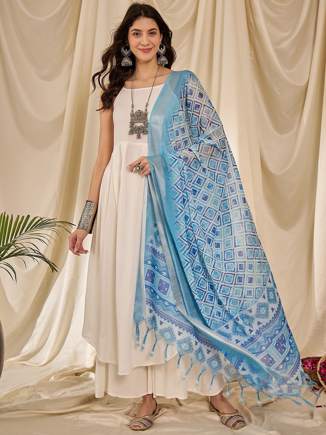 

InWeave Women With Dupatta, White