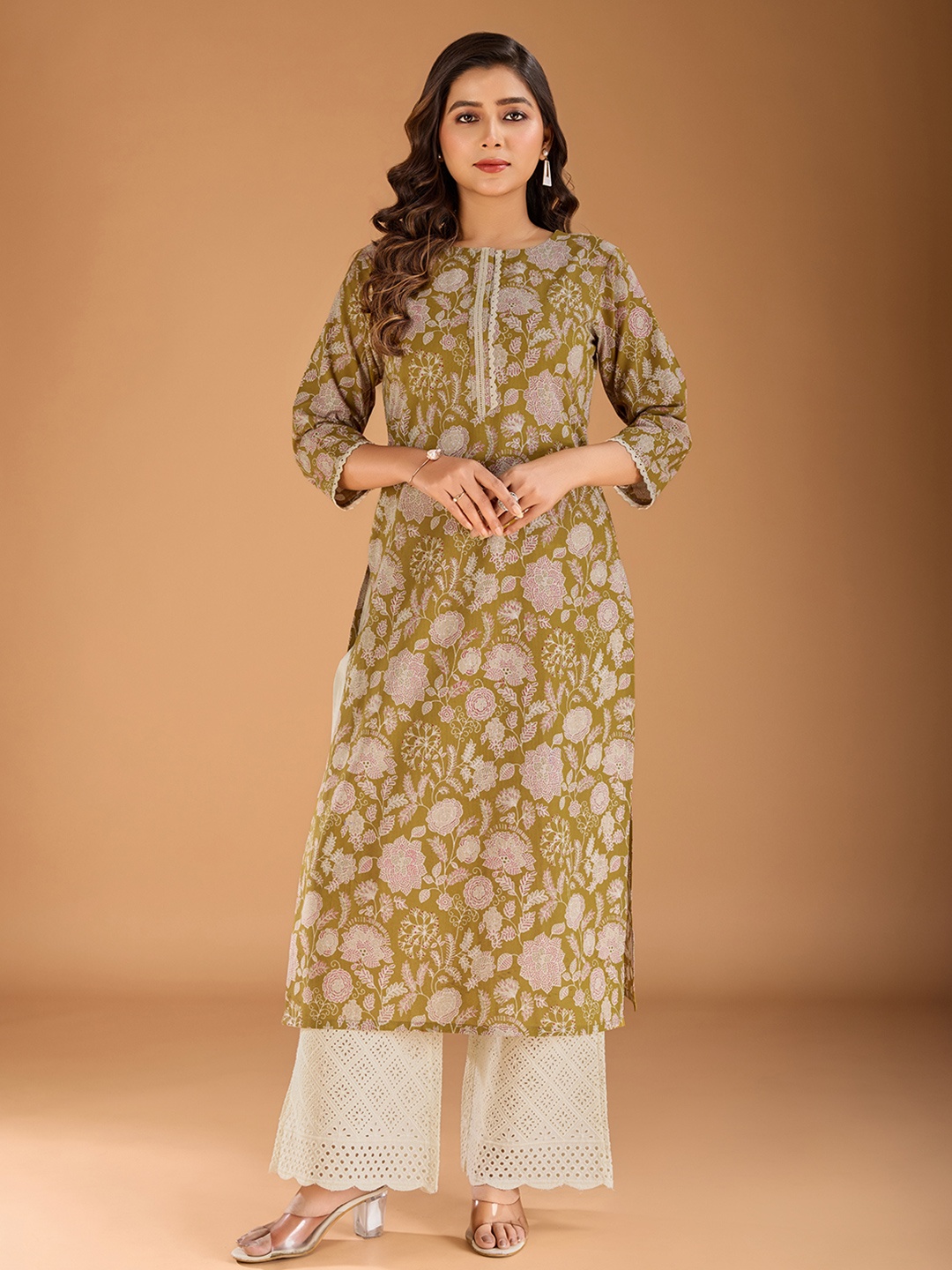 

MASSTANI BY INDDUS Women Floral Printed Gotta Patti Floral Kurta, Mustard