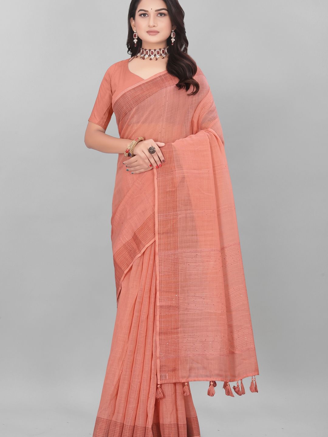 

Suha Woven Design Zari Linen Blend Saree, Peach