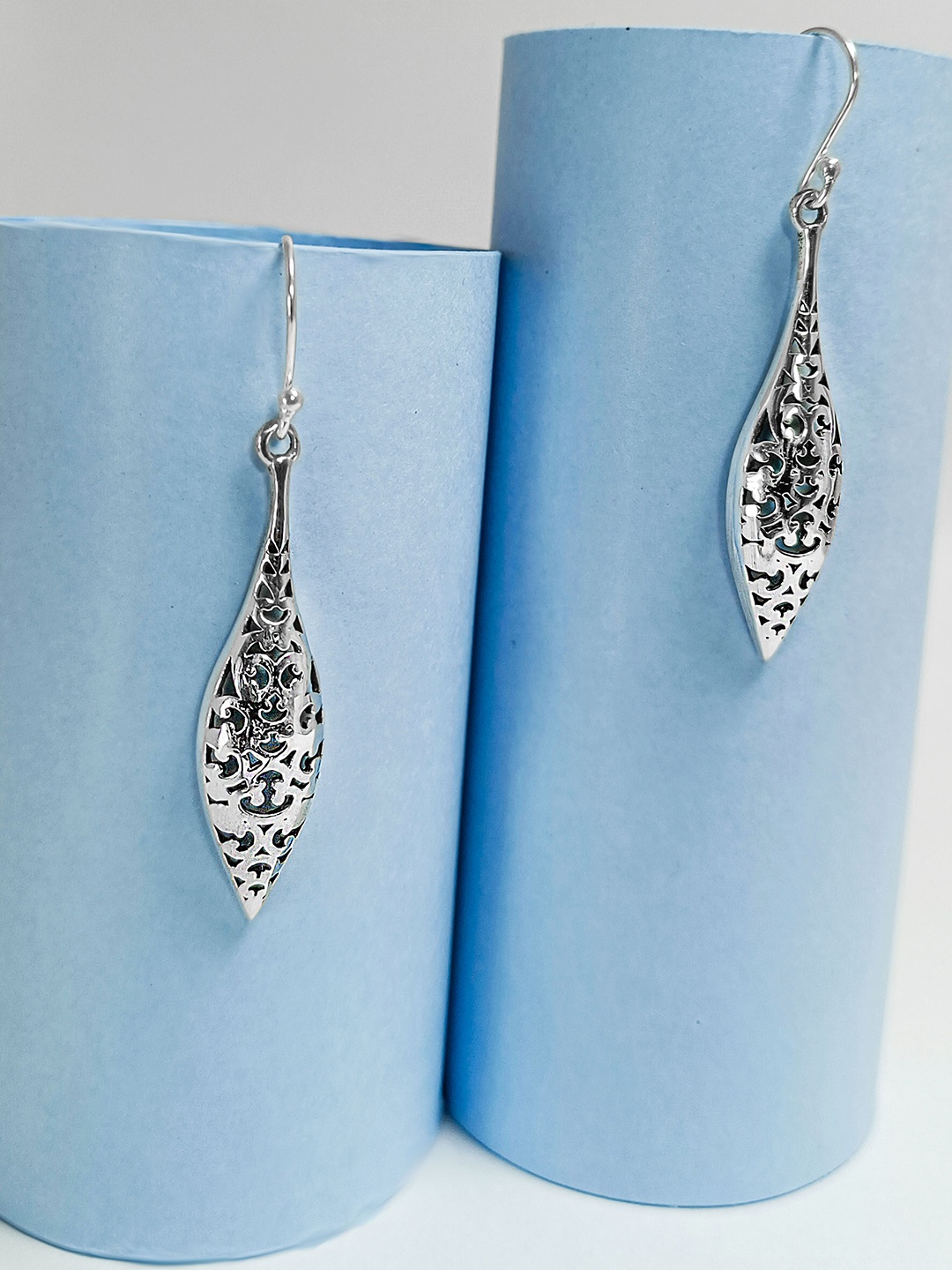 

INARI SHINES Teardrop Shaped Drop Earrings, Silver