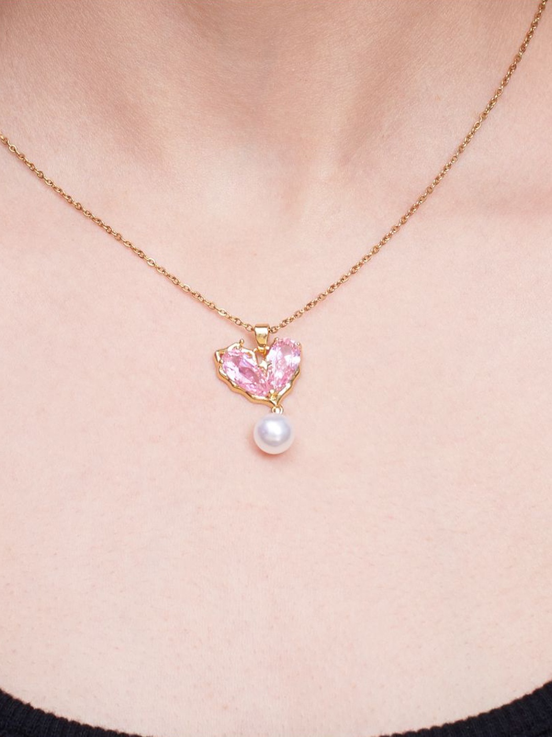 

SALTY Gold-Plated Heart Shaped Pendant with Chain