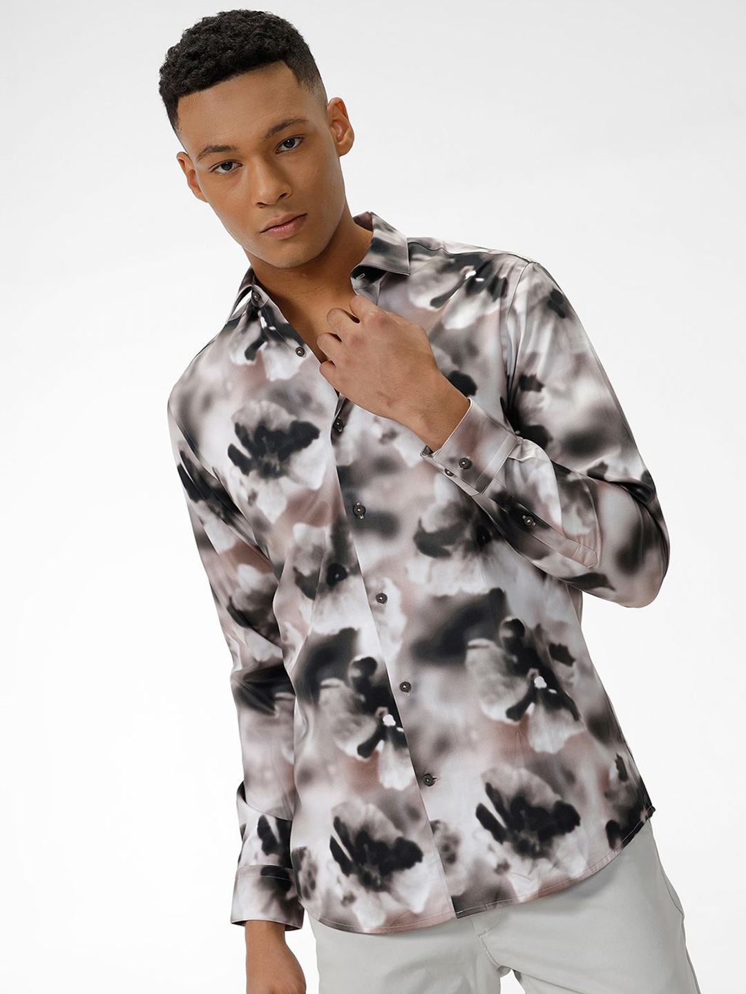 

The Collection Men Classic Opaque Printed Casual Shirt, Pink