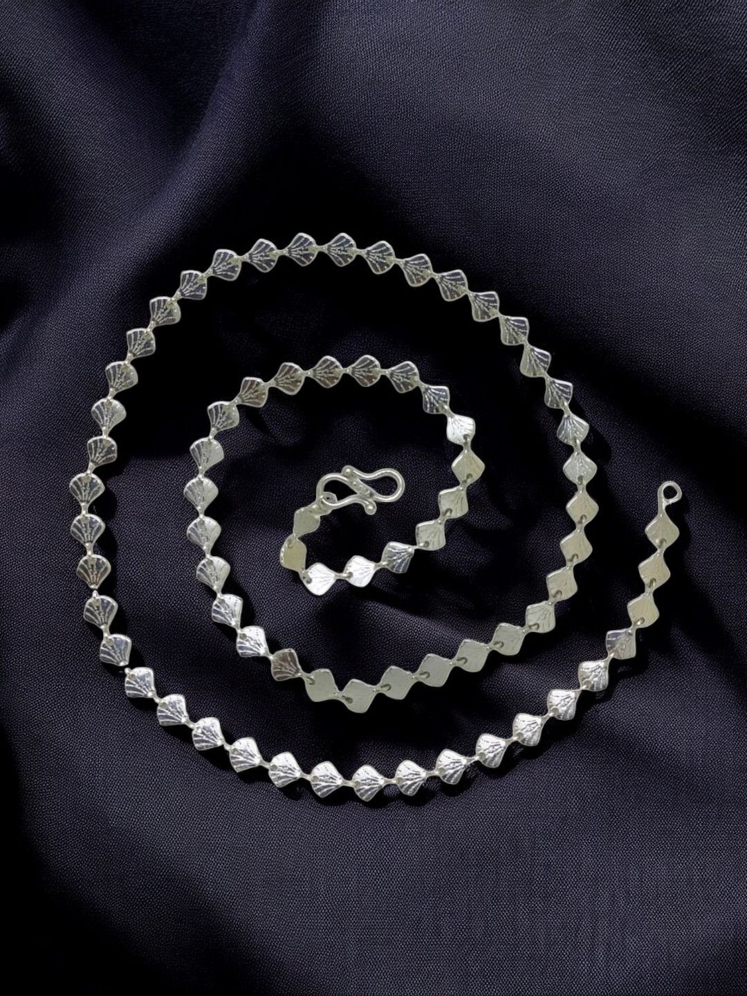 

FEMMIBELLA Men Silver-Plated Handcrafted Chain