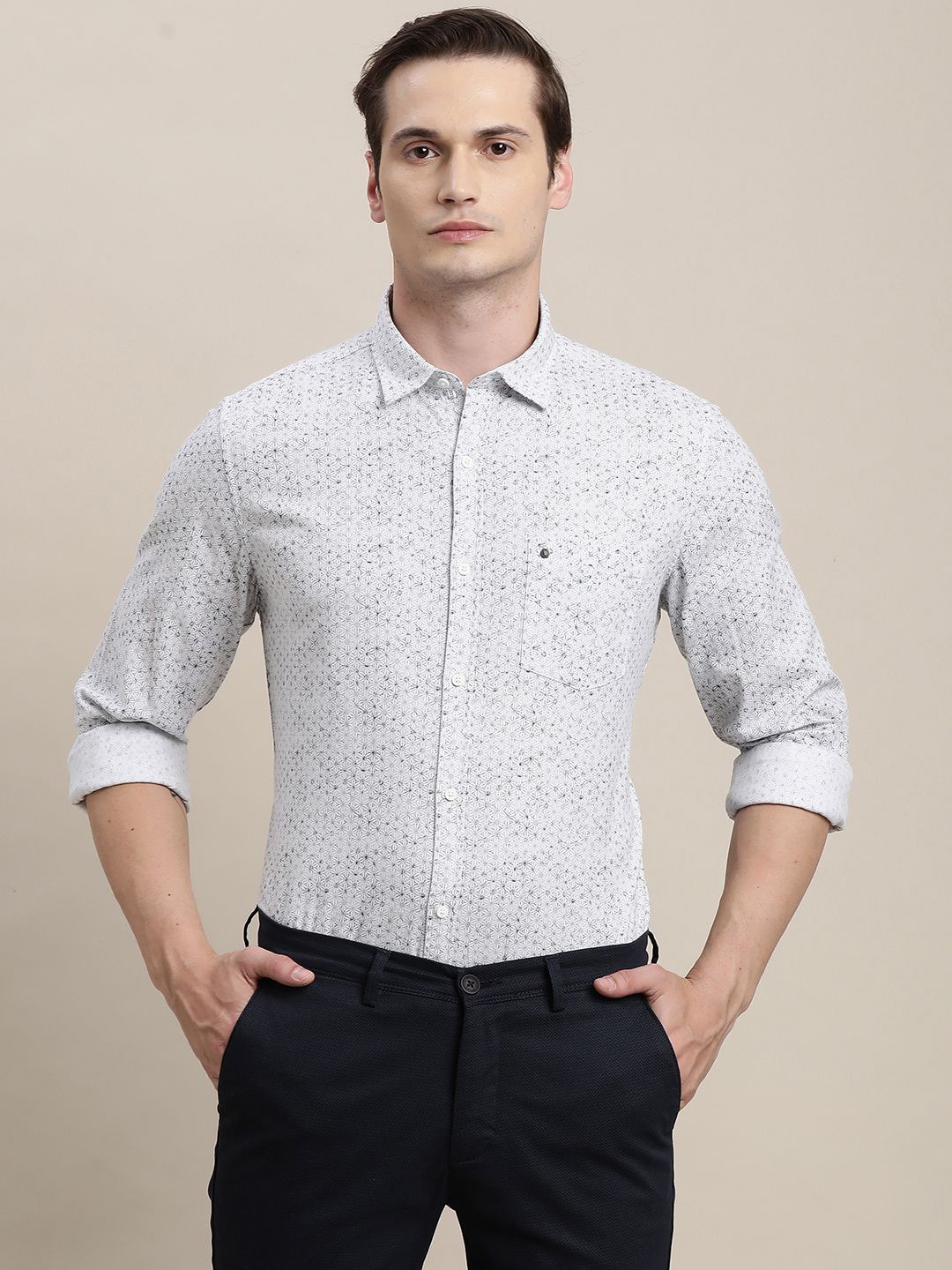 

Turtle Men Relaxed Slim Fit Spread Collar Floral Printed Cotton Casual Shirt, Grey