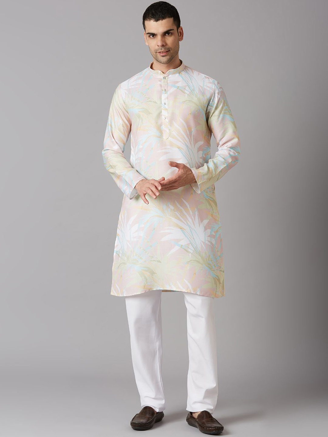 

John Philips Men Thread Work Kurta, Peach