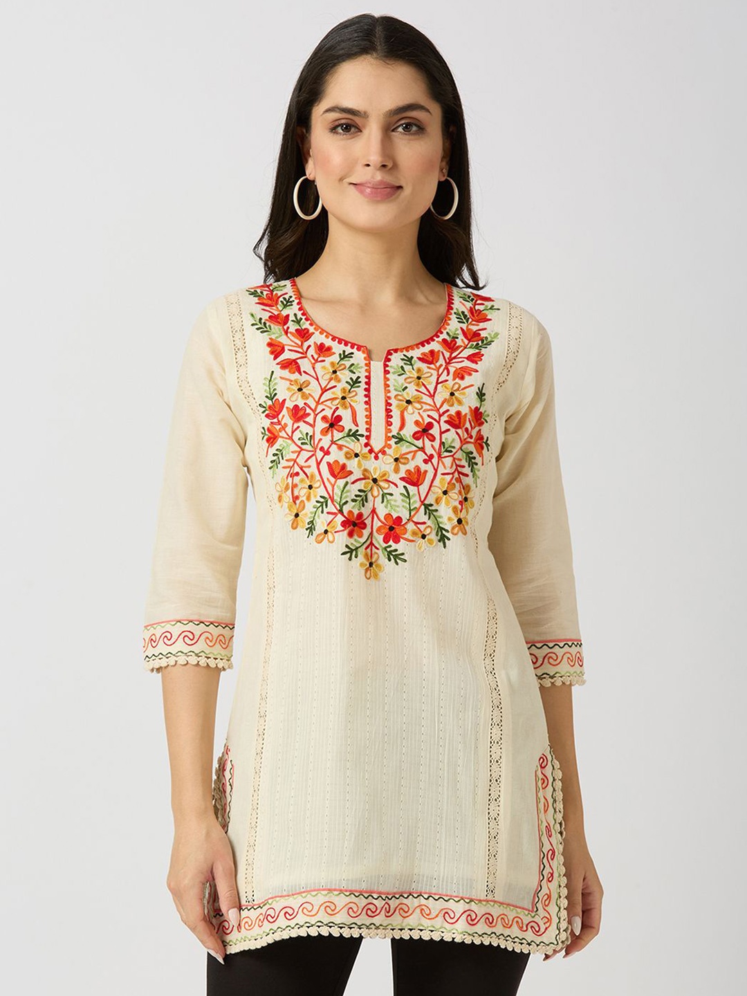 

STUNICS Floral Embellished Cotton Top, Off white