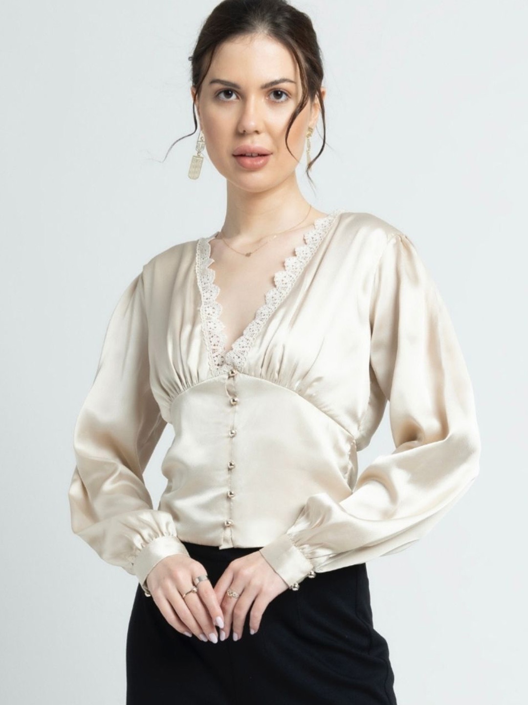 

JULO Satin Top, Cream