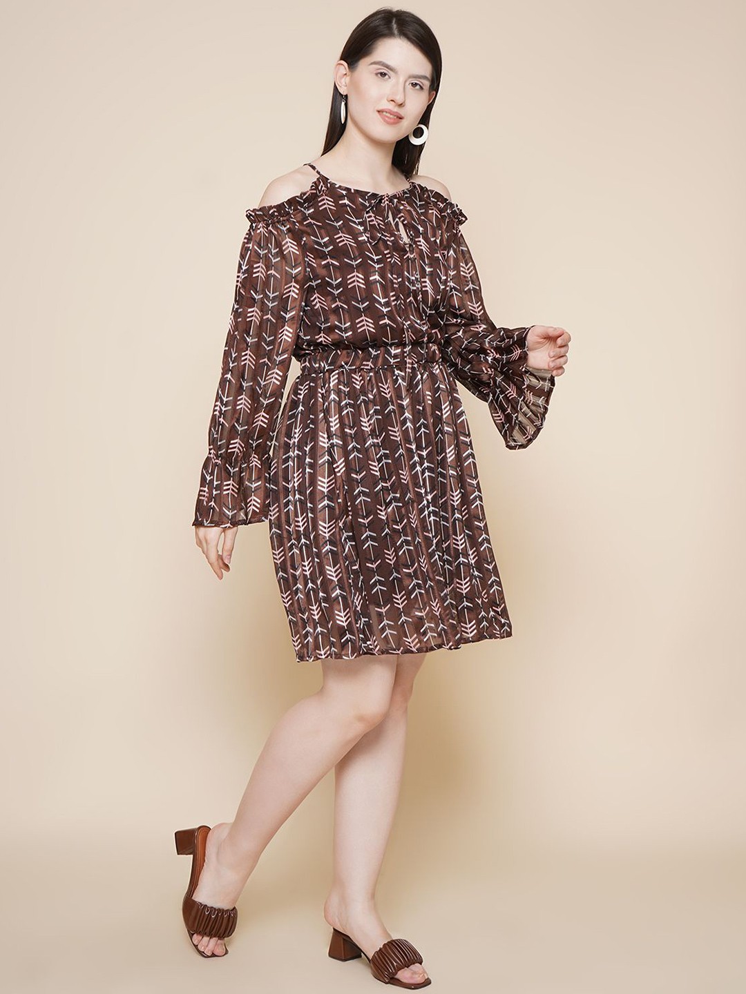 

JAKANARY Printed Cold-Shoulder Keyhole Neck Tie-Ups Detail Fit & Flare Midi Dress, Brown