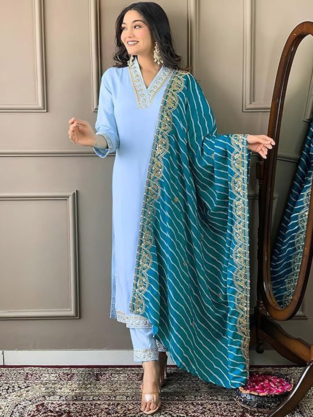 

Piludi Women Floral Yoke Design Regular Sequinned Kurta with Trousers & With Dupatta, Blue