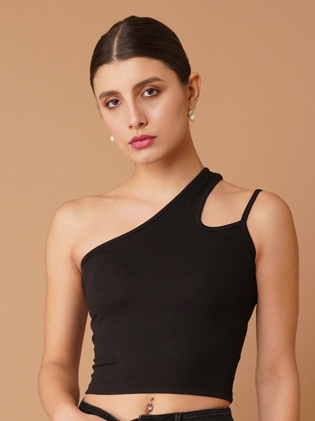 

Chemistry One Shoulder Crepe Crop Top, Black