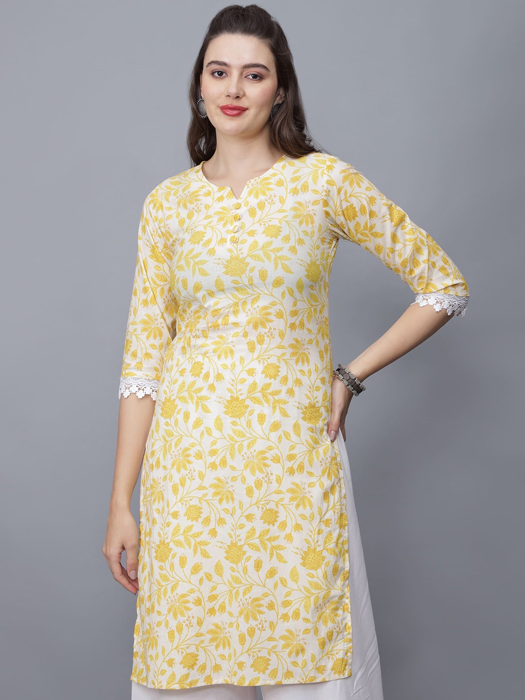 

ETRAANA Women Floral Printed Kurta, Yellow