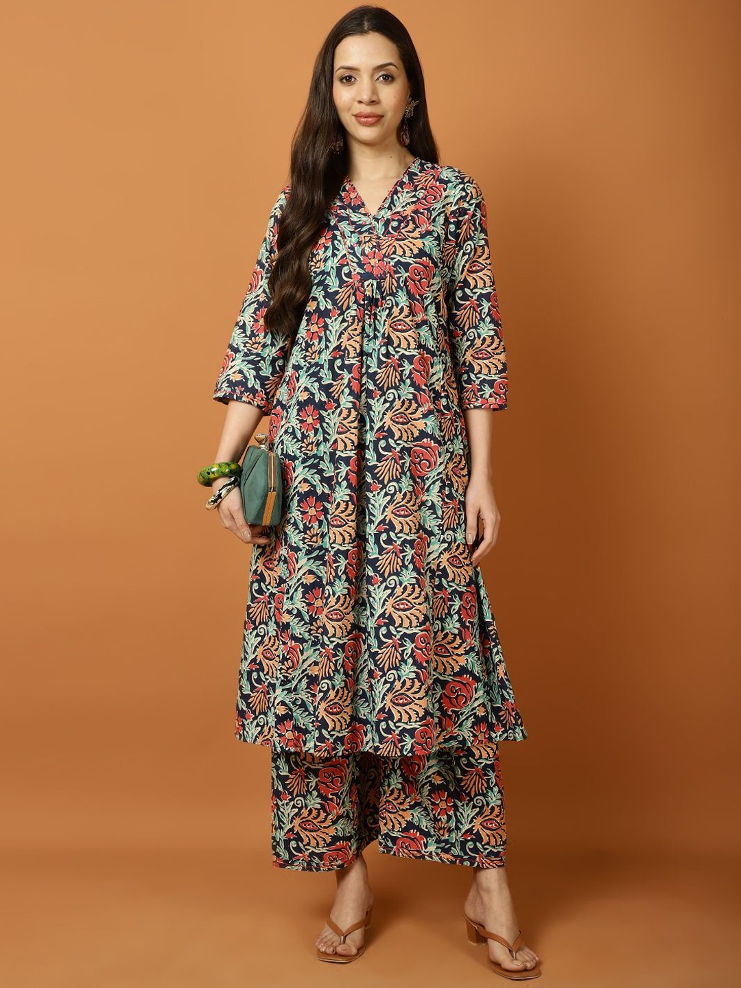 

Meena Bazaar Floral Printed Kurta with Trousers Set, Blue