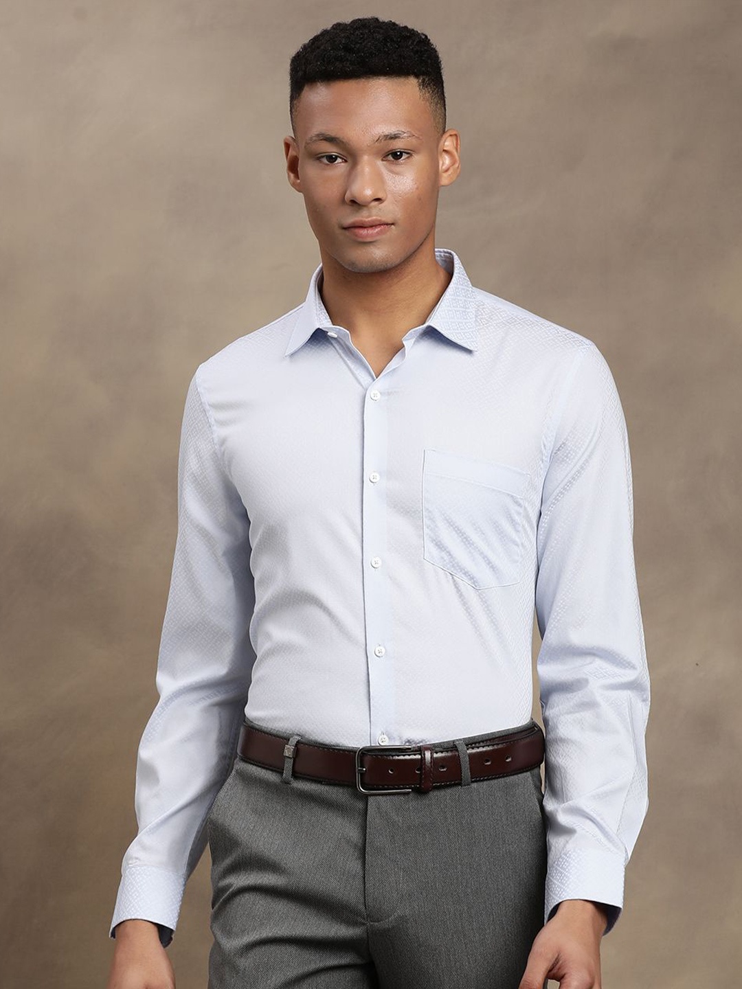 

Turtle Men Standard Regular Fit Spread Collar Solid Cotton Formal Shirt, Blue