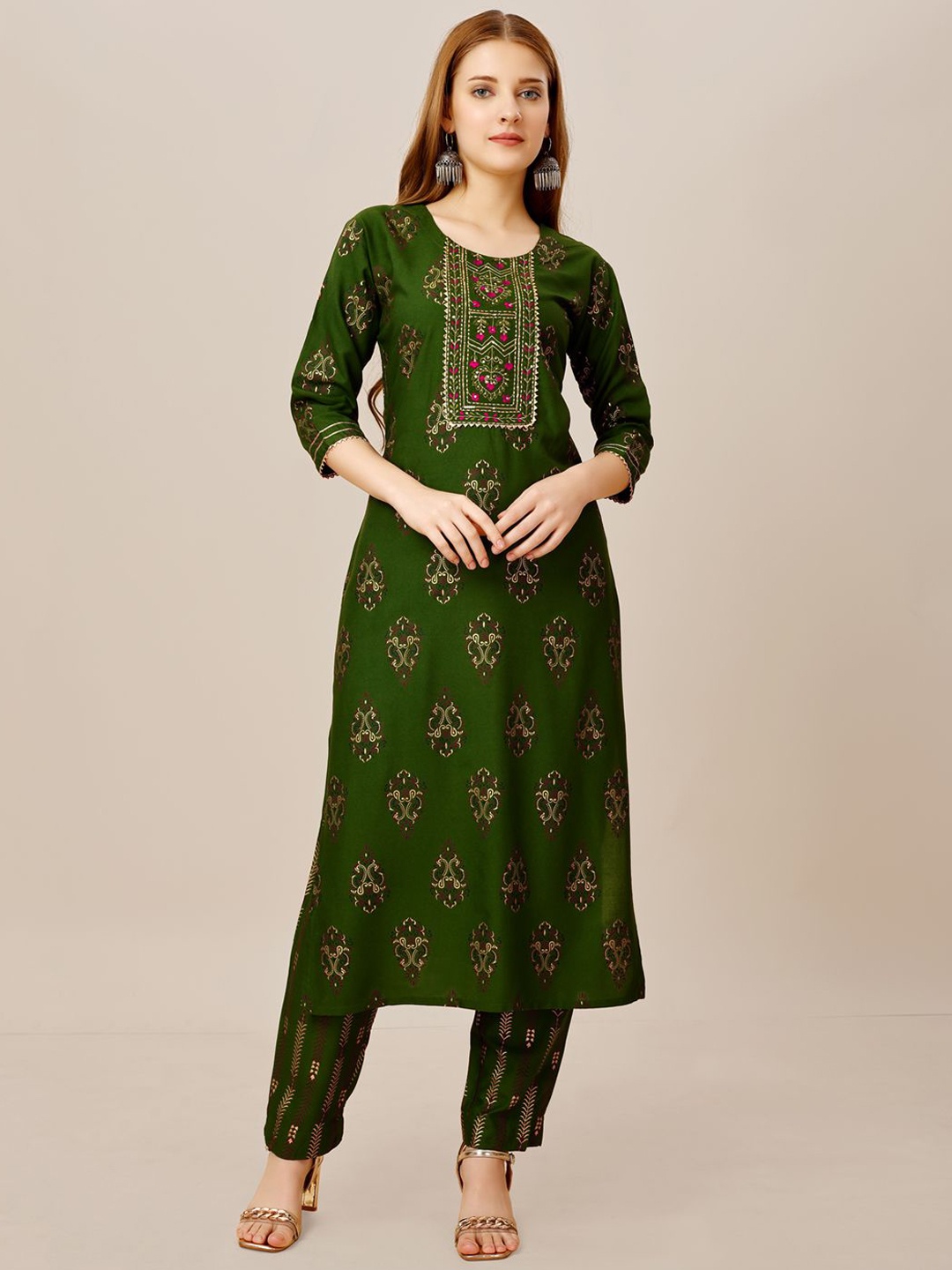 

HERE&NOW Women Paisley Embroidered Regular Kurta with Churidar, Green