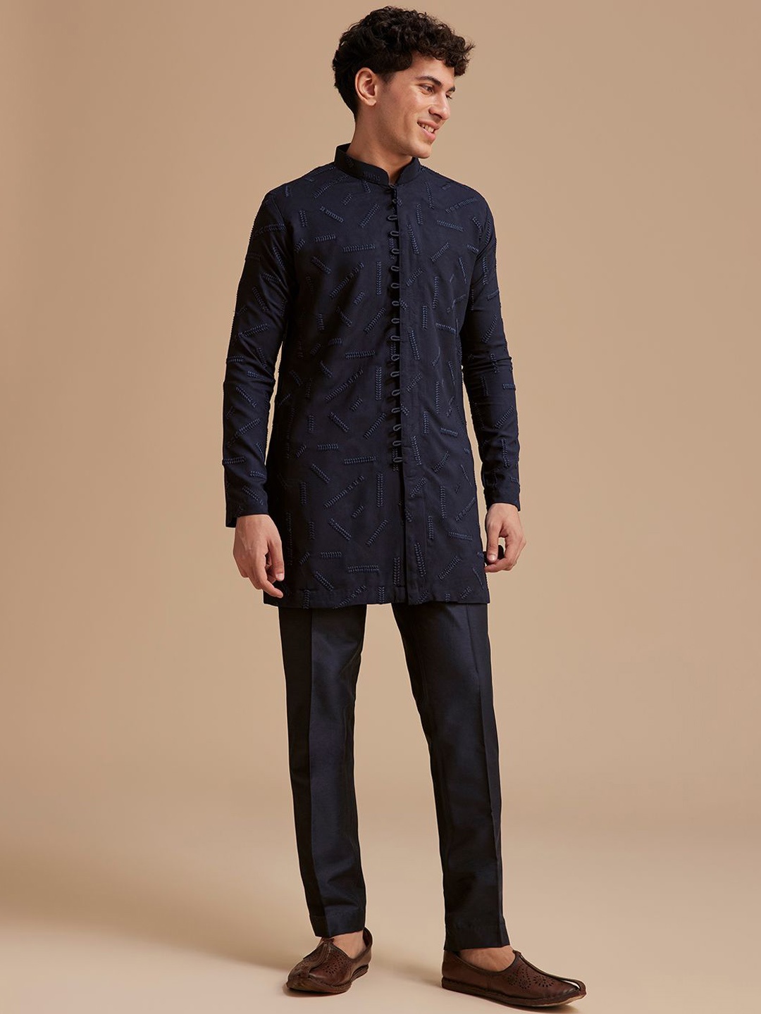 

KALKI Fashion Men Ethnic Motifs Embroidered Regular Thread Work Kurta with Trousers, Blue